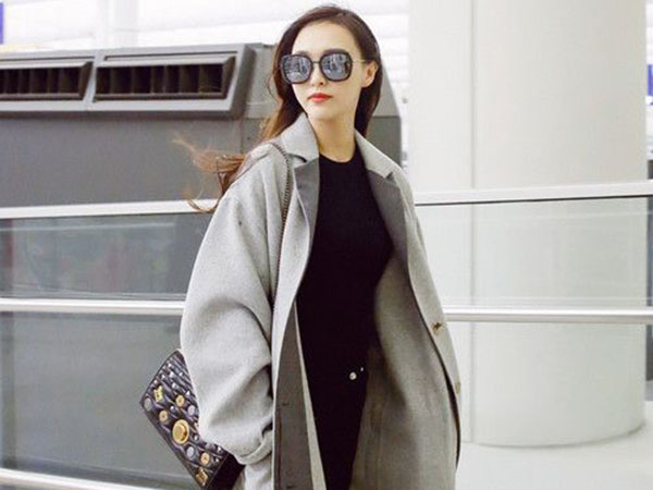 �㴩���µĕr(sh��)�� ����ʲôЬ�Ӂ�����